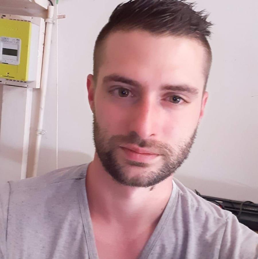Ottmane - Gay fute à Fex Profil de Ottmane, 28 ans, Gay fute à Fex (Grisons)