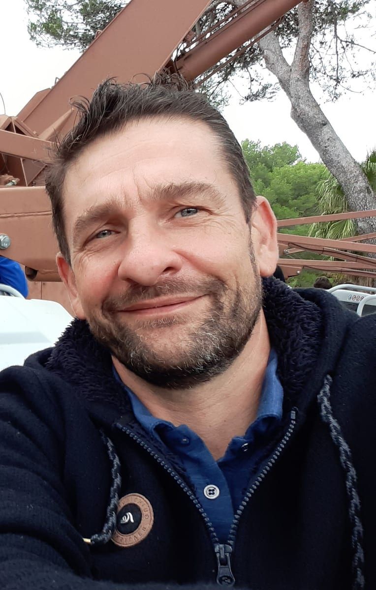 Benedict - Gay fute à Passugg Profil de Benedict, 32 ans, Gay fute à Passugg (Grisons)