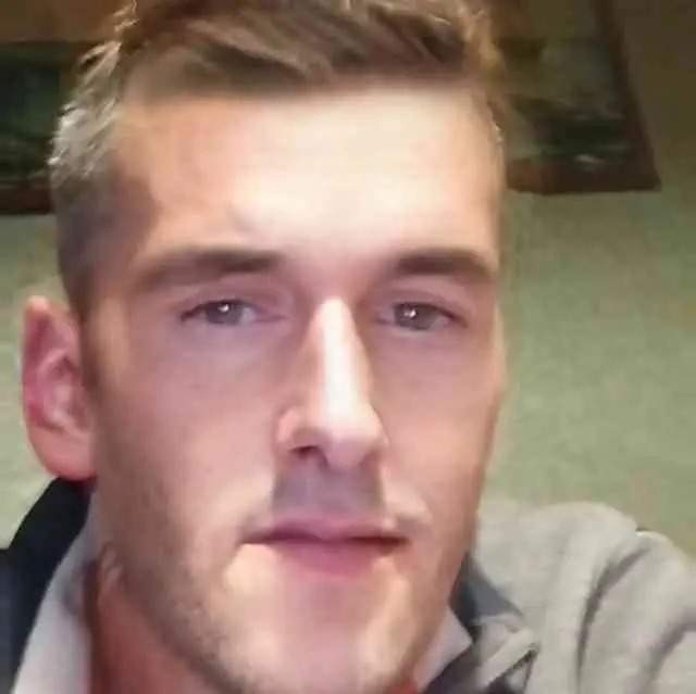 Zaïd - Gay fute à Augio Profil de Zaïd, 23 ans, Gay fute à Augio (Grisons)