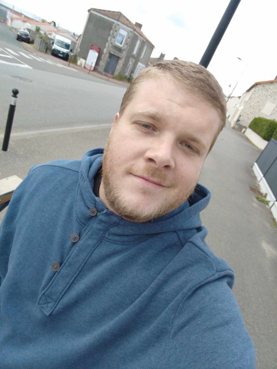 Profil de Stefanu, 25 ans, Gay fute à Vésenaz (Genève)