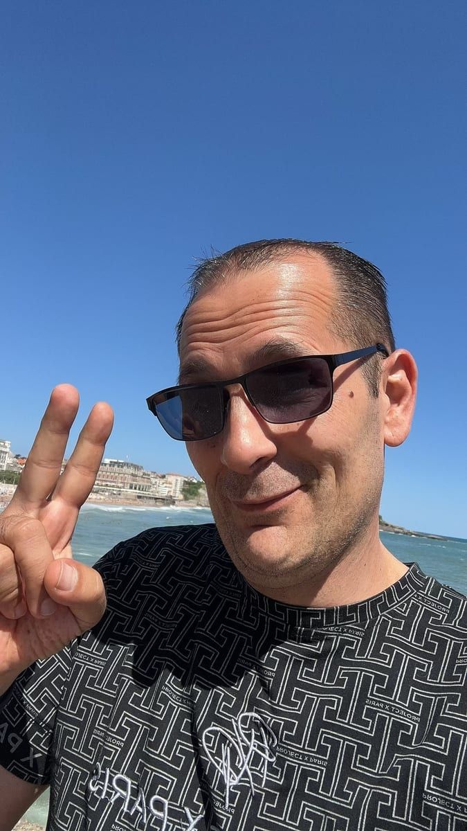 Profil de Karamoko, 40 ans, Gay fute à Stalden (Sarnen) (Obwald)