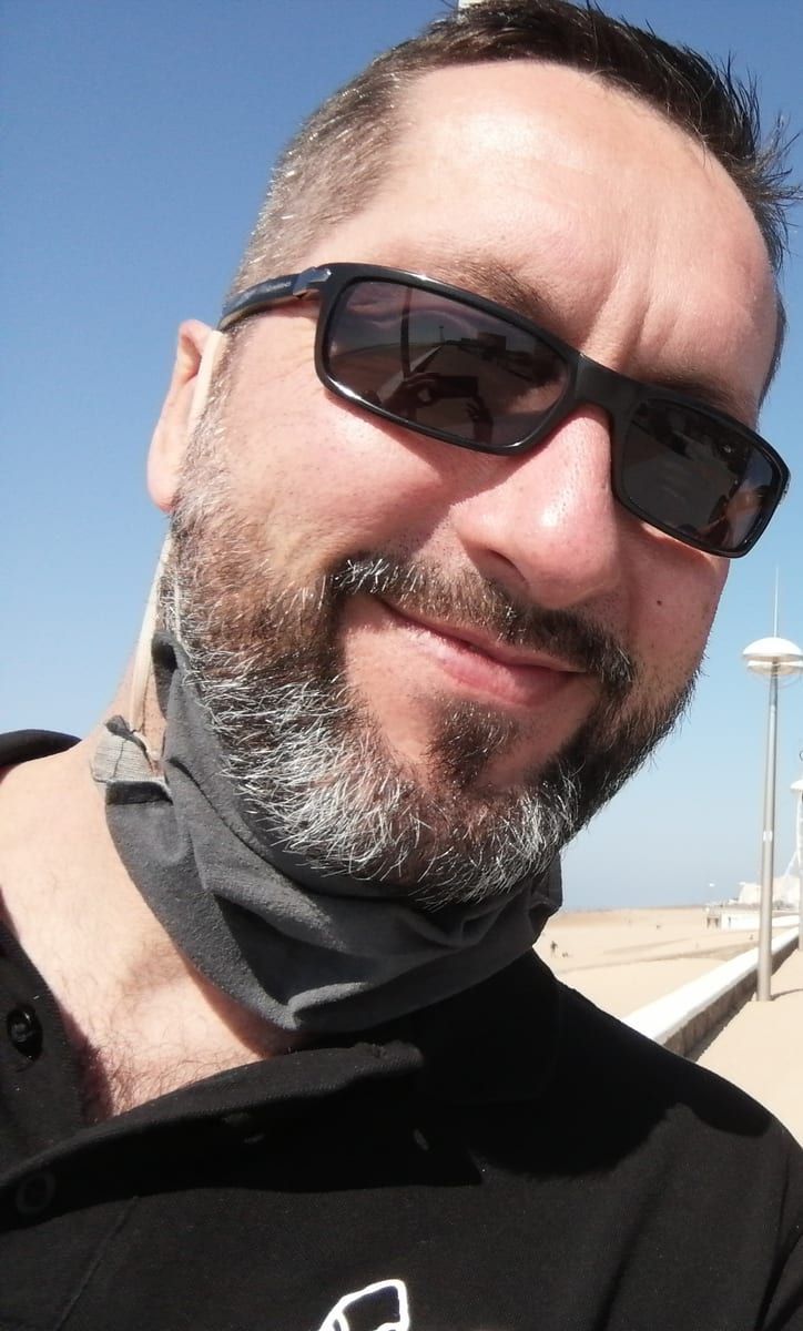 Profil de Moustakim, 35 ans, Gay fute à Unterägeri (Zoug)