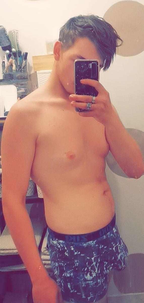 Profil de Manoah, 23 ans, Gay fute à Massongex (Valais)