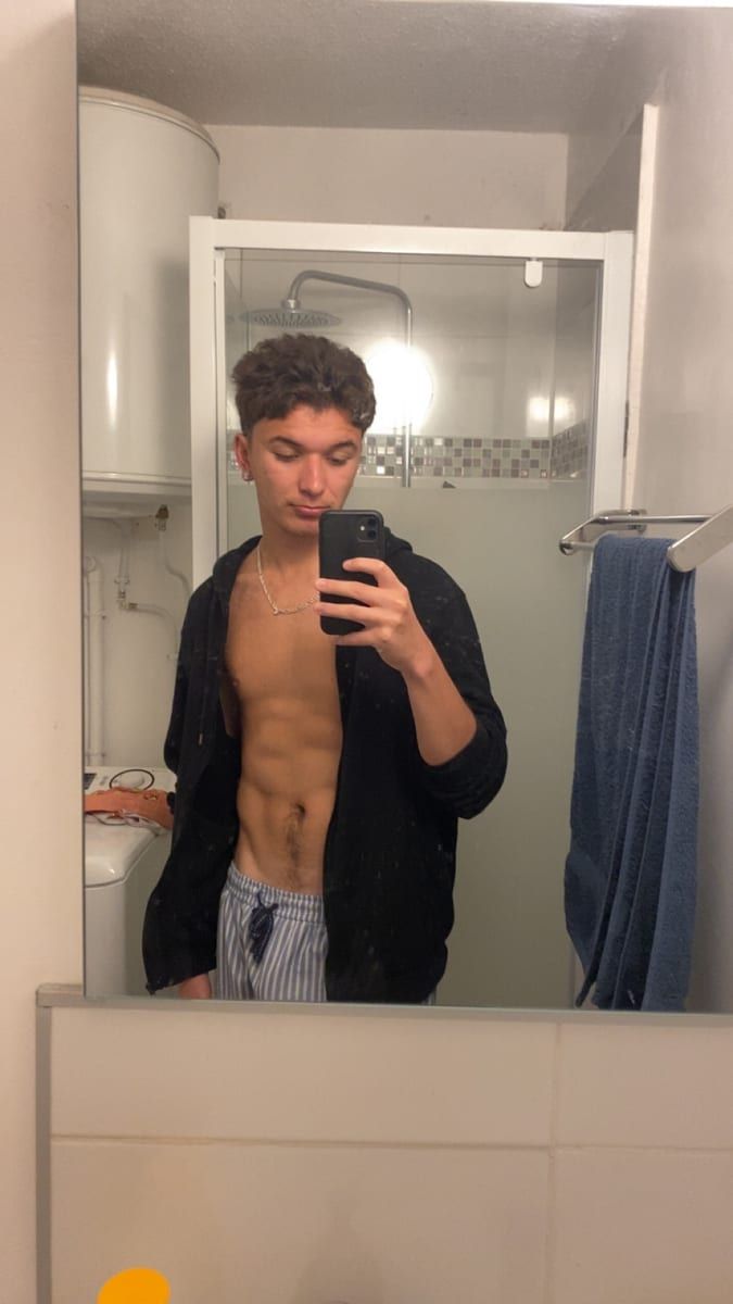 Profil de Jean-adrien, 30 ans, Gay fute à Vernier (Genève)