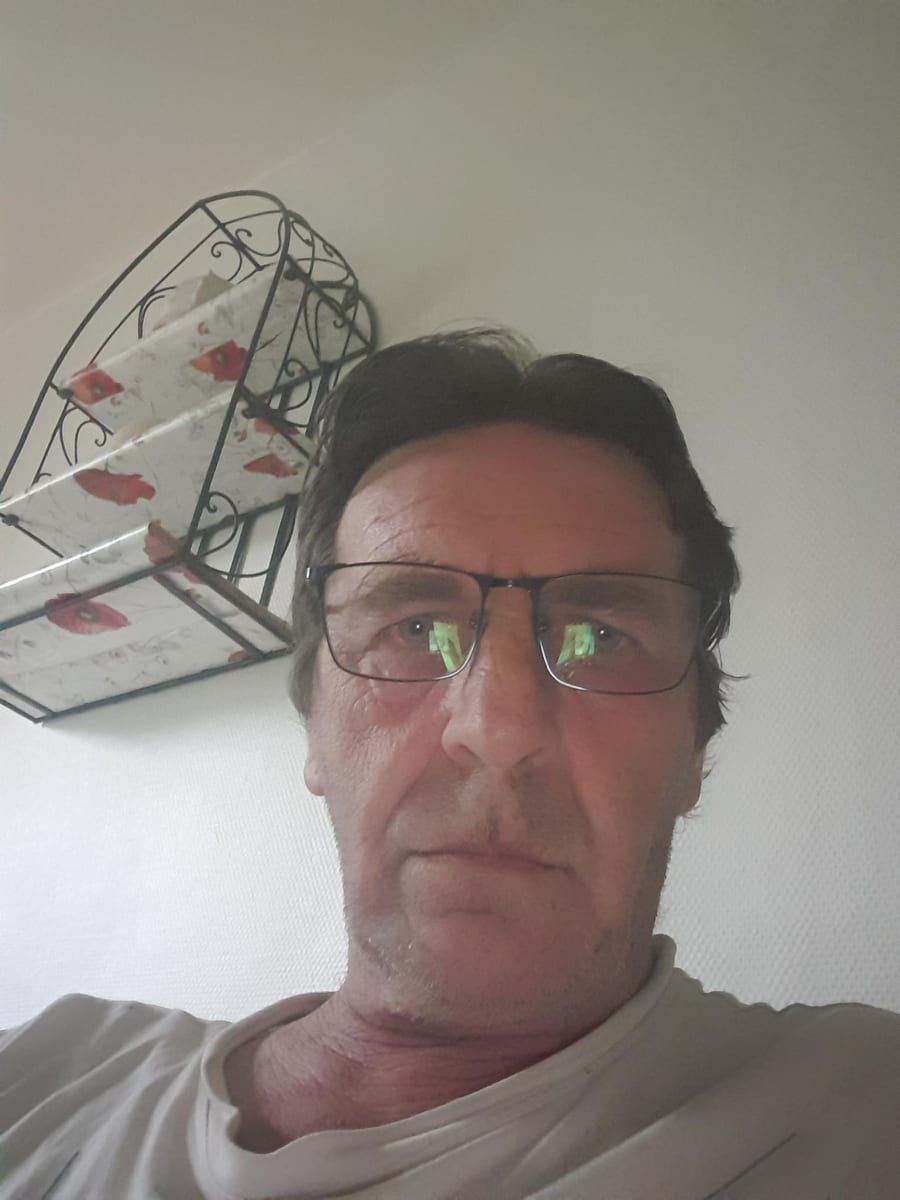 Cyran - Gay fute à Rossa Profil de Cyran, 23 ans, Gay fute à Rossa (Grisons)