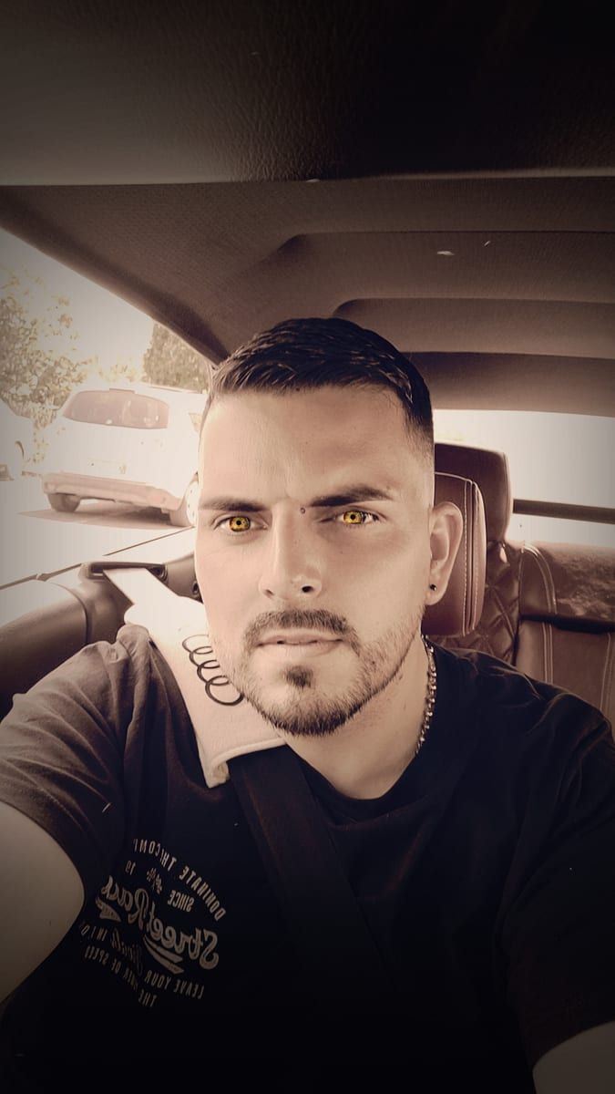 Profil de Zaire, 42 ans, Gay fute à Villiers (Neuchâtel)