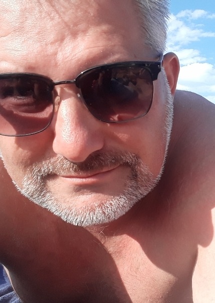 Yaroslav - Gay fute à Mathod Profil de Yaroslav, 38 ans, Gay fute à Mathod (Vaud)