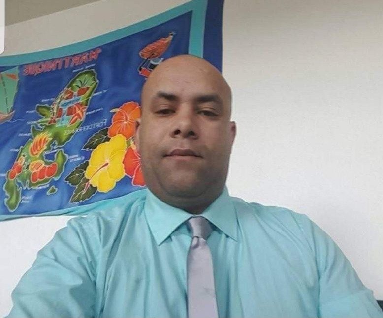 Tino - Gay fute à Rossa Profil de Tino, 33 ans, Gay fute à Rossa (Grisons)