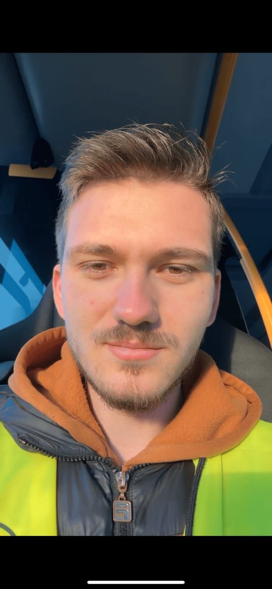 Leszek - Gay fute à Fornex (Liddes) Profil de Leszek, 29 ans, Gay fute à Fornex (Liddes) (Valais)