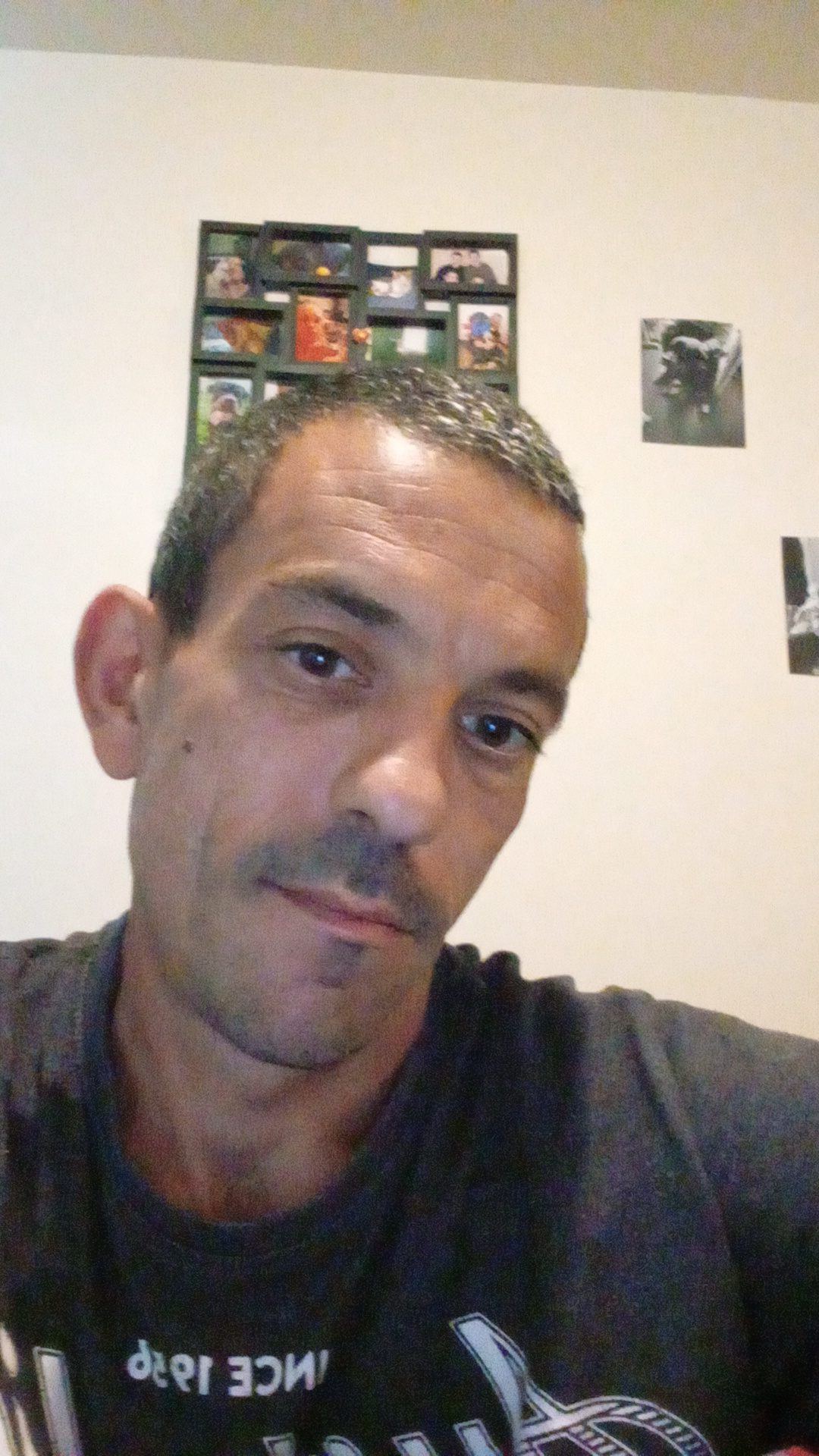 Profil de Ilane, 38 ans, Gay fute à Villiers (Neuchâtel)