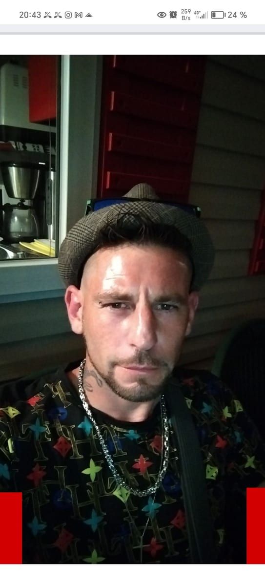 Profil de Gilmar, 34 ans, Gay fute à Vicques (Jura)