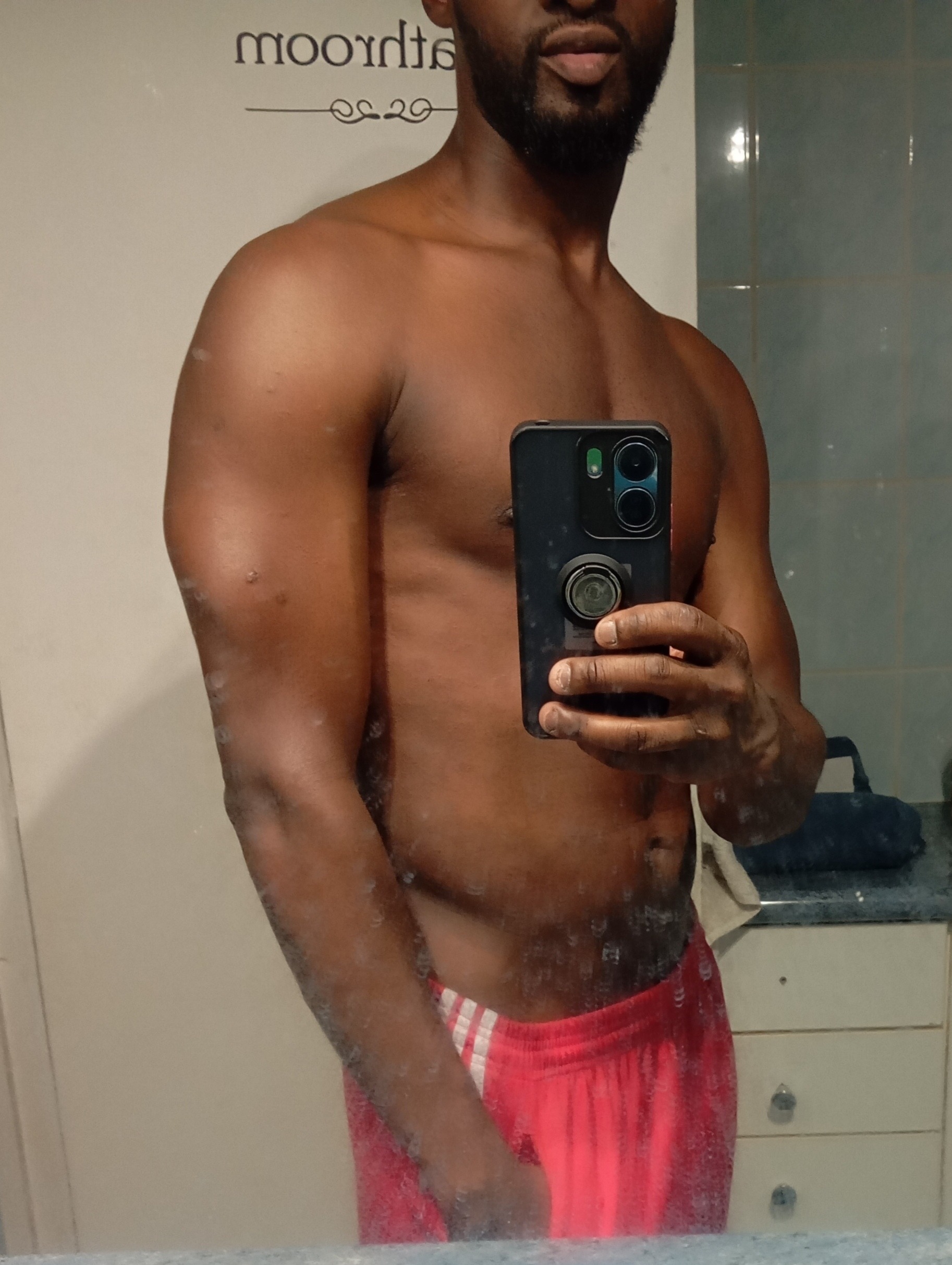Profil de Marc-edouard, 23 ans, Gay fute à Balerna (Tessin)