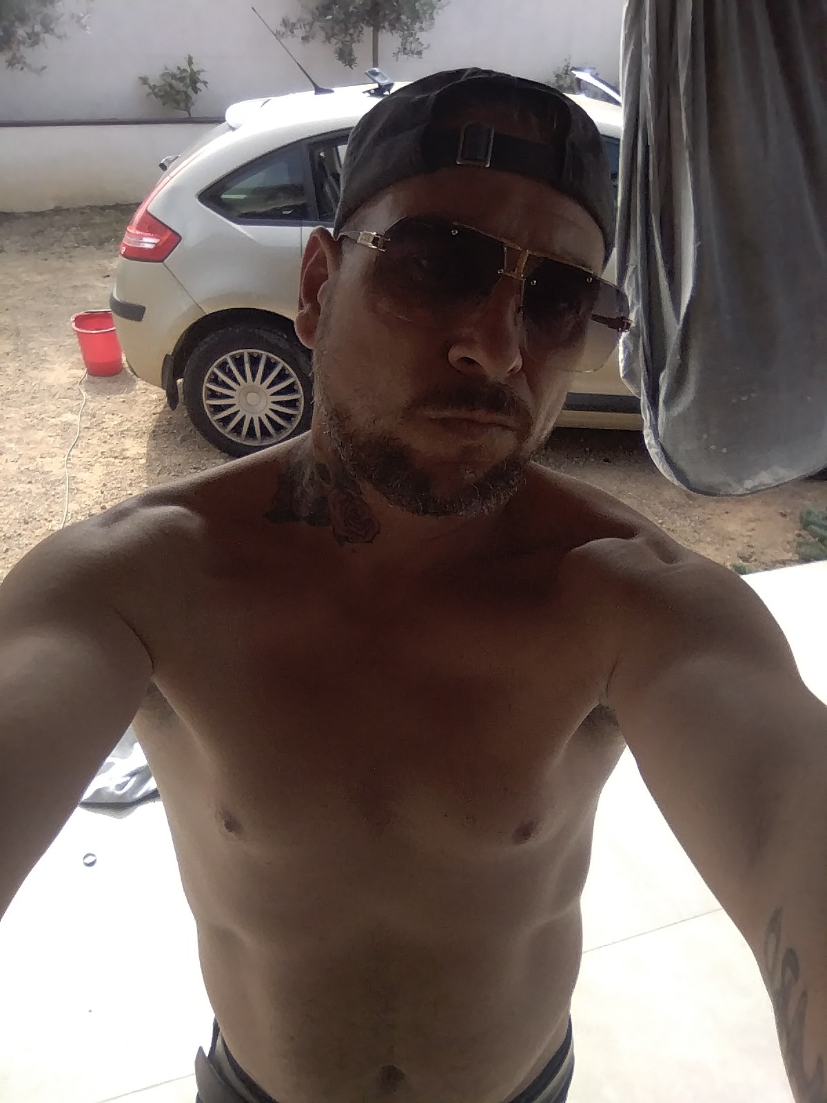 Profil de Salia, 43 ans, Gay fute à Zweisimmen (Berne)