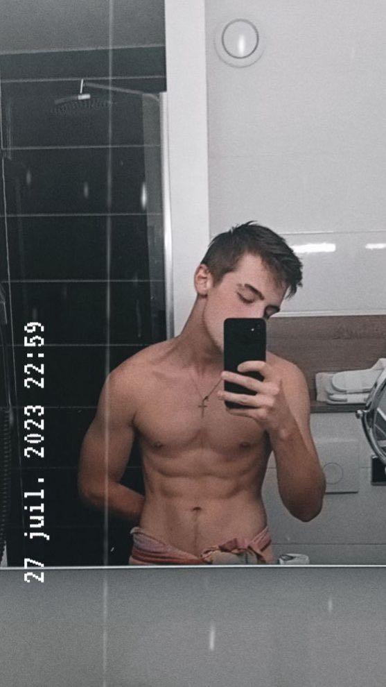 Profil de Raffaele, 27 ans, Gay fute à Lüchingen (Appenzell Rhodes-Intérieures)