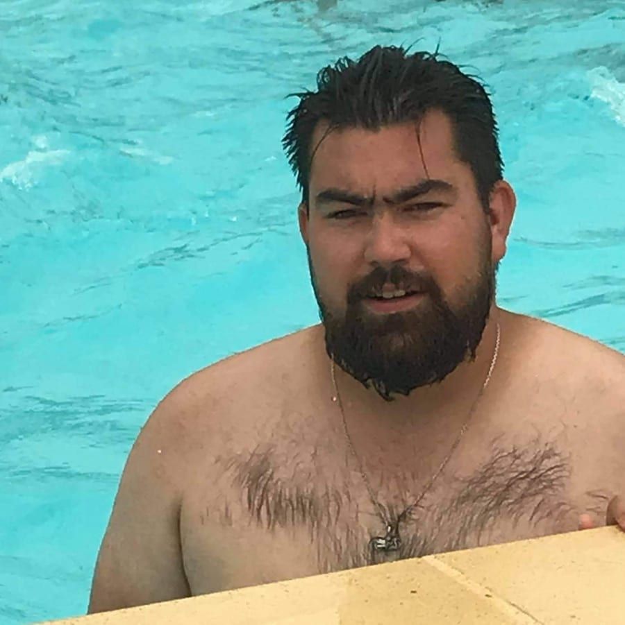 Lukaz - Gay fute à Sur Profil de Lukaz, 33 ans, Gay fute à Sur (Grisons)